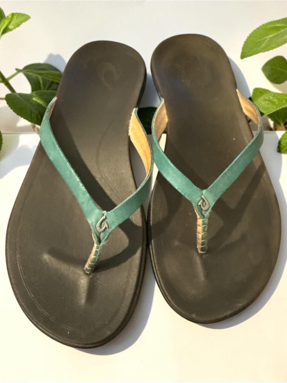 OluKai Lalahi Turquoise Rock Flip Flop 8